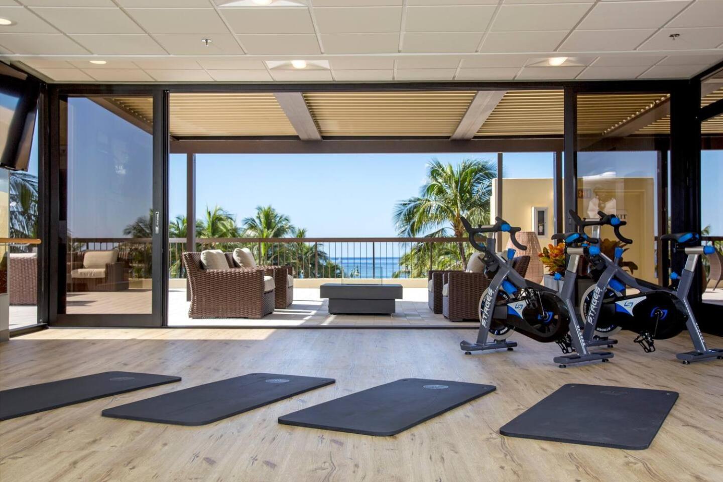Luxury Oceanfront 2 Bedroom Apartment At Waikiki Beach Tower Honolulu Buitenkant foto