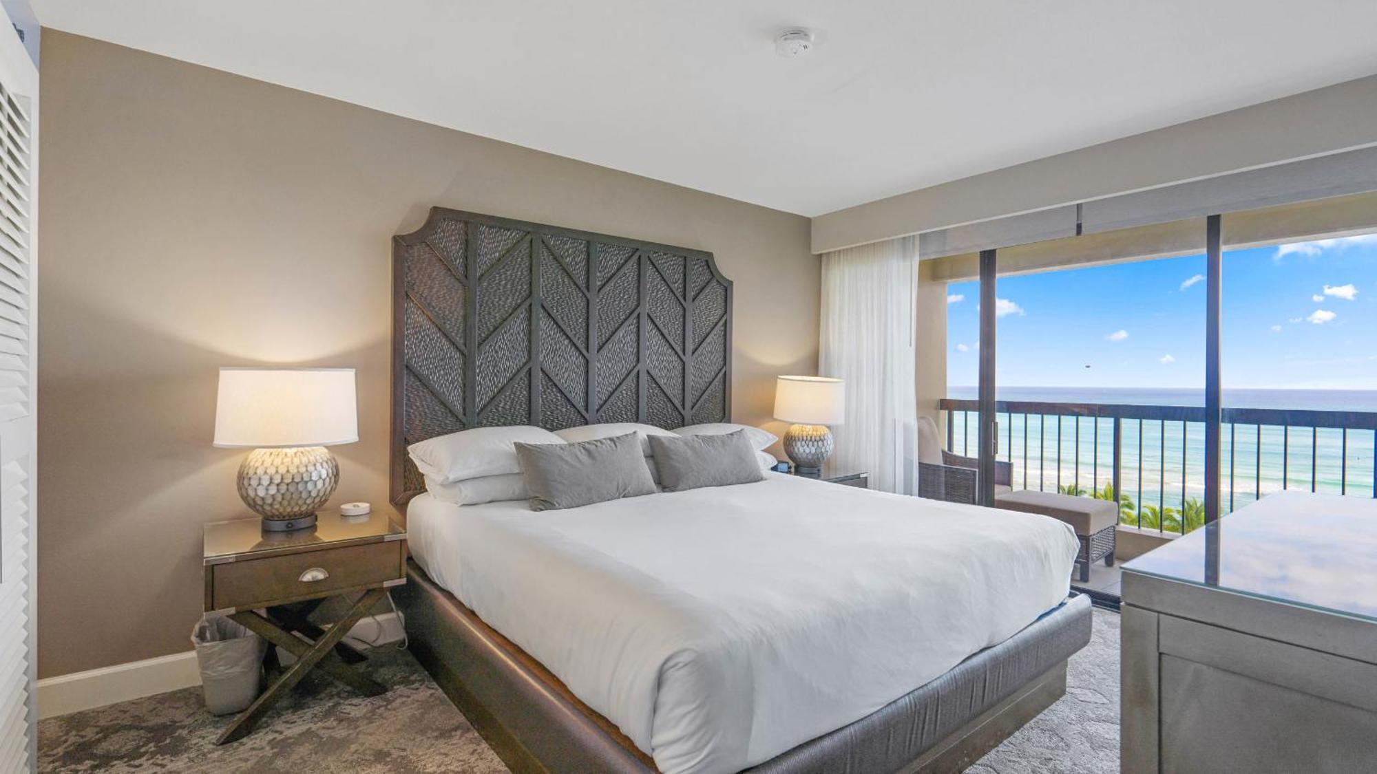 Luxury Oceanfront 2 Bedroom Apartment At Waikiki Beach Tower Honolulu Buitenkant foto