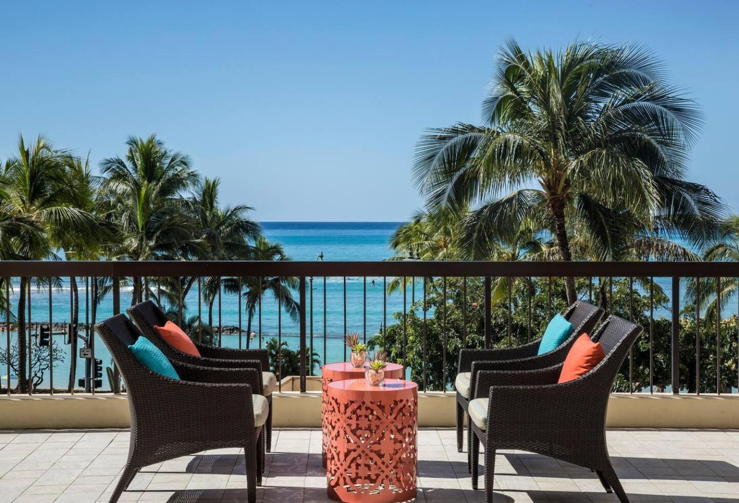 Luxury Oceanfront 2 Bedroom Apartment At Waikiki Beach Tower Honolulu Buitenkant foto